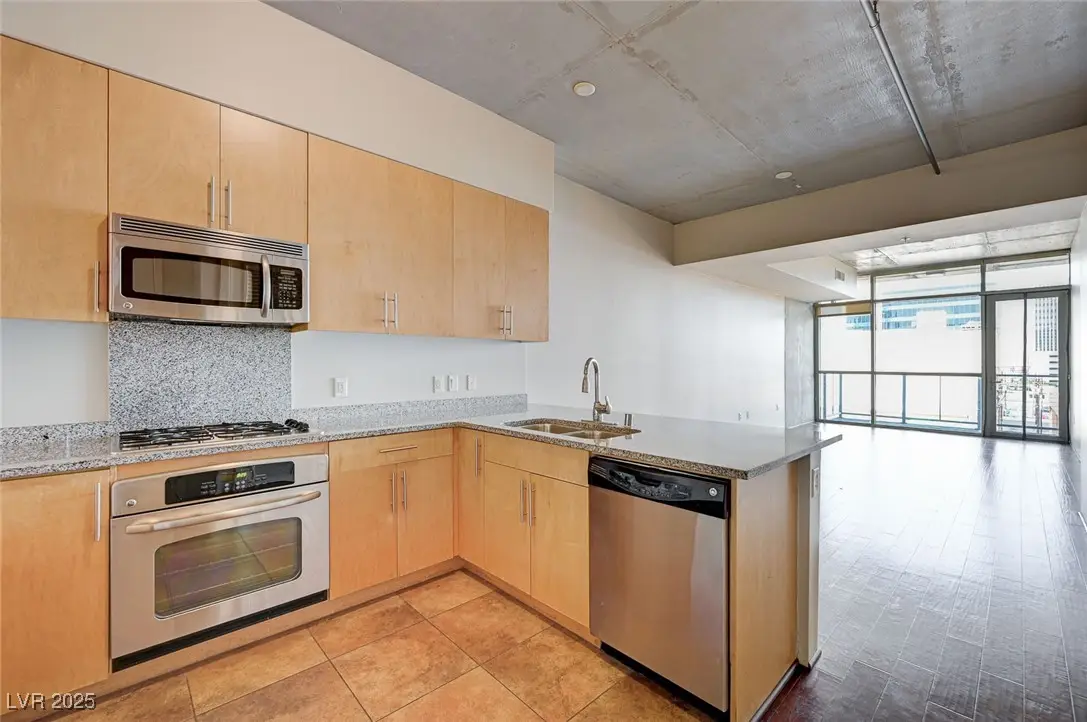 353 E Bonneville Avenue #503, Las Vegas, NV 89101 - Image #1