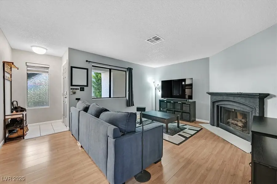 6737 W Charleston Boulevard #2, Las Vegas, NV 89146 - Image #3