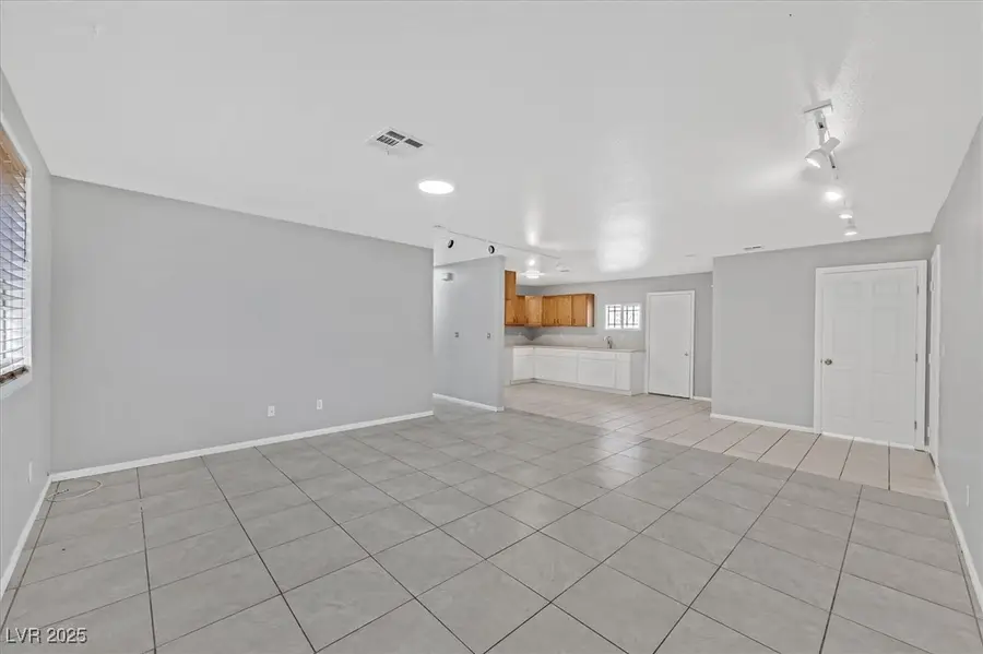 1024 Blankenship Avenue, Las Vegas, NV 89106 - #3