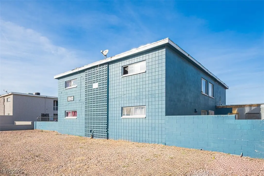 2913 Stewart Avenue, Las Vegas, NV 89101 - Image #1