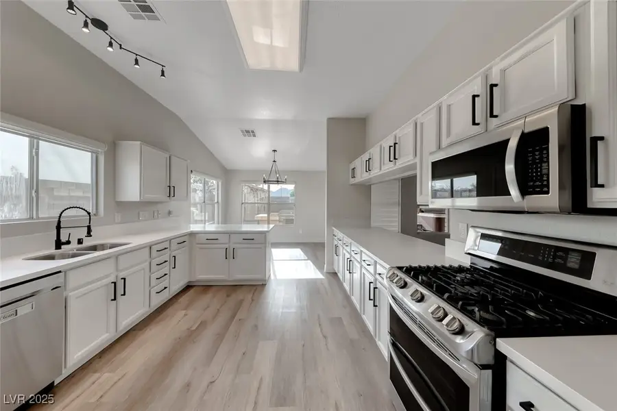 901 River Mountain Drive, Henderson, NV 89015 - Image #2