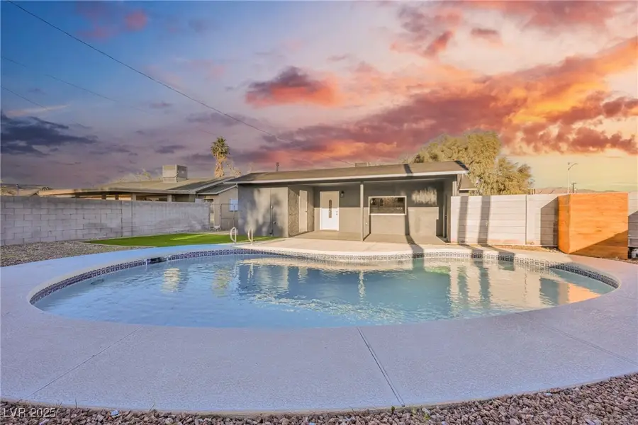 3114 Scarlet Oak Avenue, Las Vegas, NV 89104 - Image #2