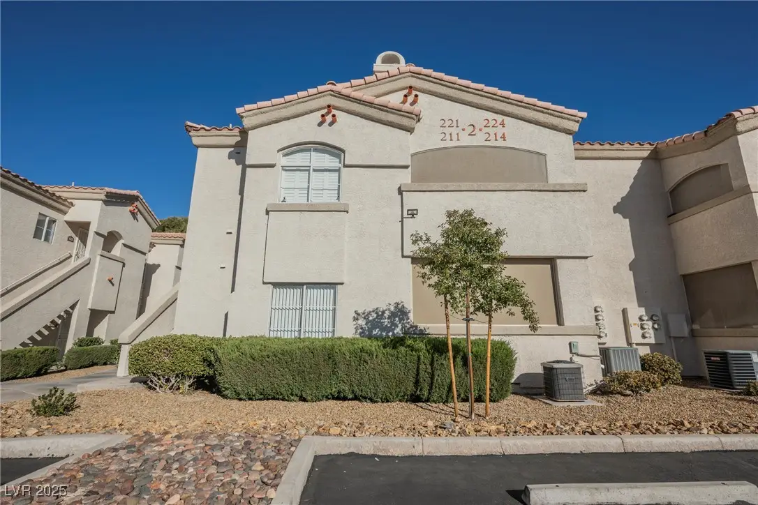 6480 Annie Oakley Drive #211, Las Vegas, NV 89120 - Image #1