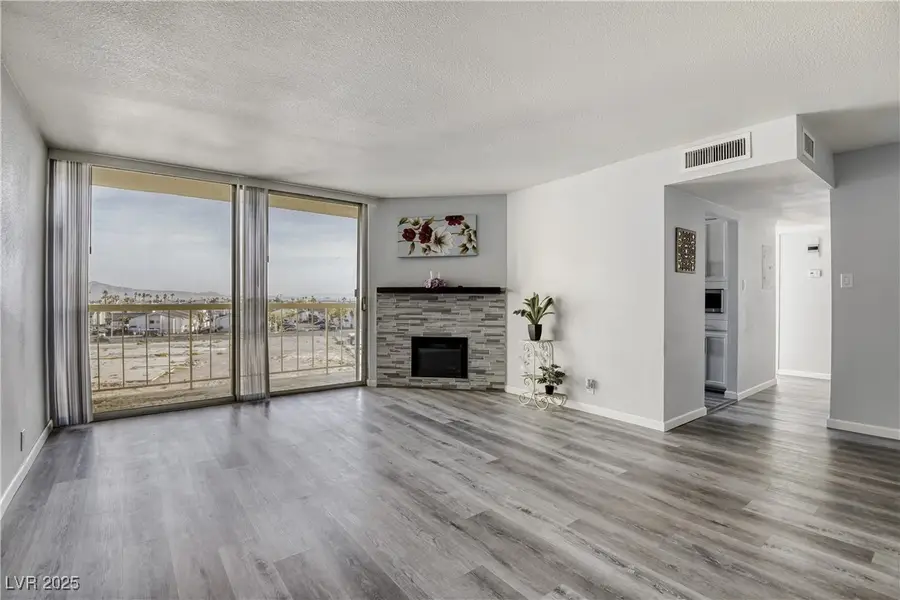 745 N Royal Crest Circle #141, Las Vegas, NV 89169 - Image #3