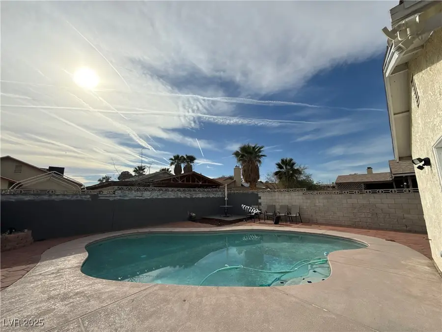 6811 Mangrum Circle, Las Vegas, NV 89103 - Image #2