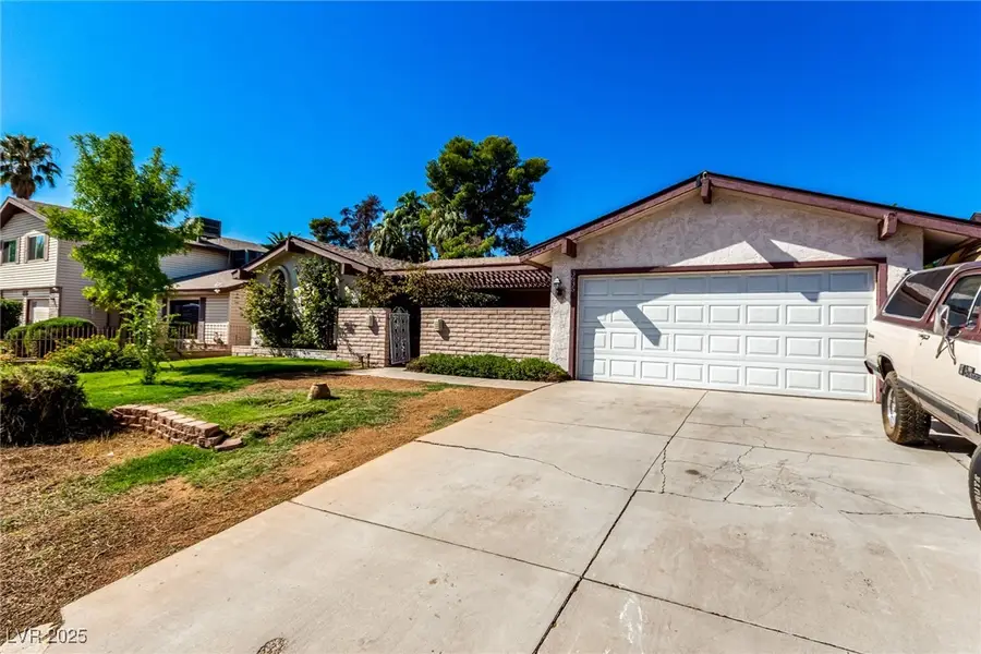 3635 Rosewood Drive, Las Vegas, NV 89121 - Image #2