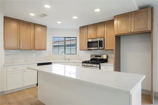 1732 Yellow Rose Street, Las Vegas, NV 89108