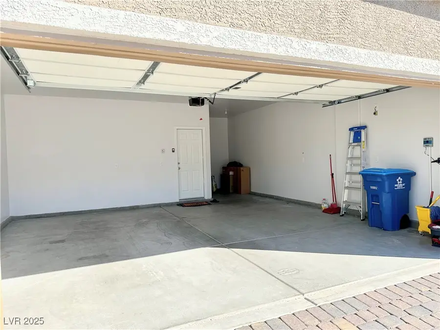 6088 Castle Gardens Avenue, Las Vegas, NV 89130 - Image #2