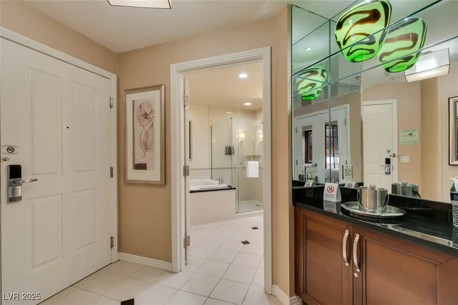 135 E Harmon Avenue #3709, Las Vegas, NV 89109 - Image #3