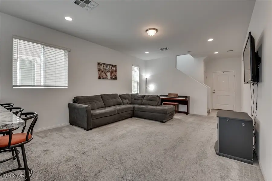 5256 Sherwood Forest Lane, Las Vegas, NV 89122 - Image #3