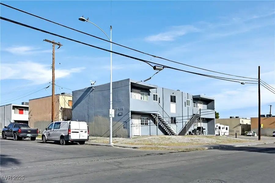 1300 N 22nd Street, Las Vegas, NV 89101 - Image #2
