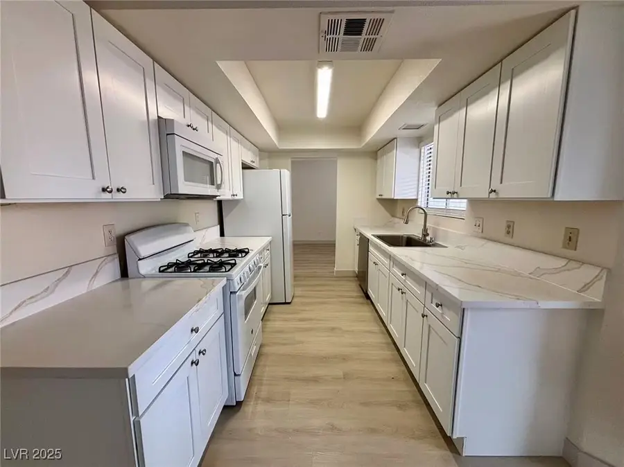 6104 Warm River Road, Las Vegas, NV 89108 - Image #3