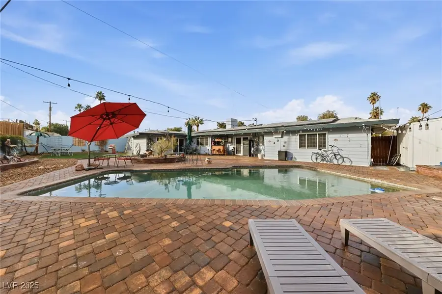 1631 Ottawa Drive, Las Vegas, NV 89169 - Image #2