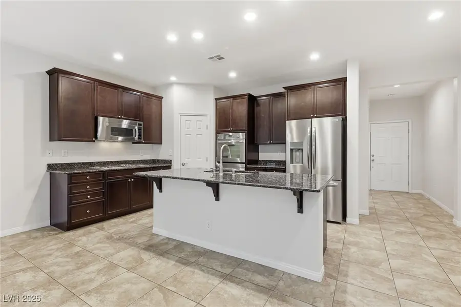 7447 Alamo Ranch Avenue, Las Vegas, NV 89179 - Image #3