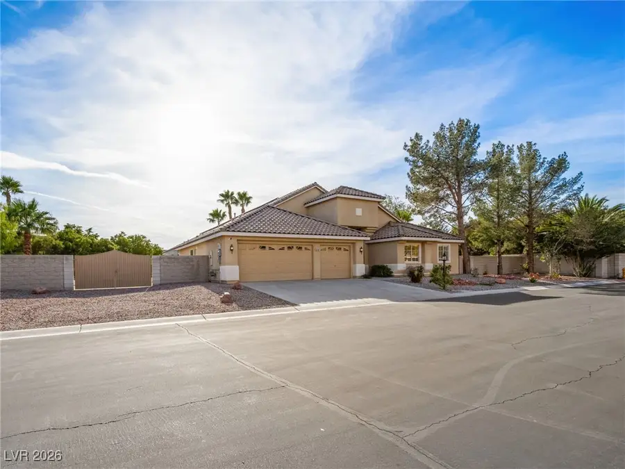 6639 Water Crossing Avenue, Las Vegas, NV 89131 - Image #2