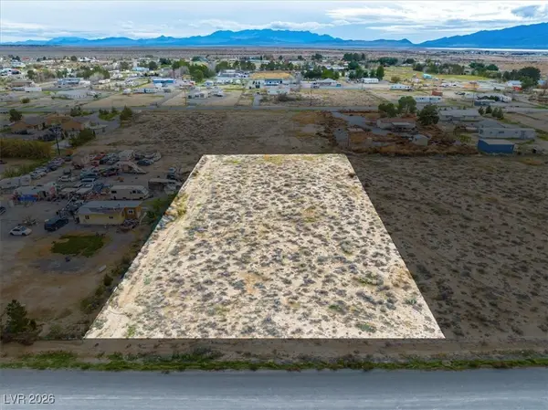 4231 E Cheyenne Way, Pahrump, NV 89061