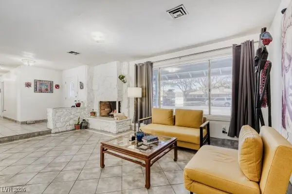 912 Ironwood Drive, Las Vegas, NV 89108 - Image #3