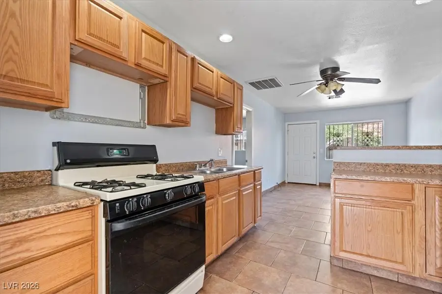 4000 Visby Lane, Las Vegas, NV 89119 - Image #2