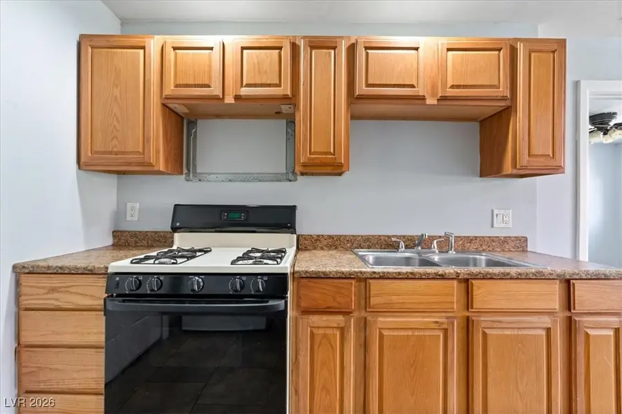 4000 Visby Lane, Las Vegas, NV 89119 - Image #3