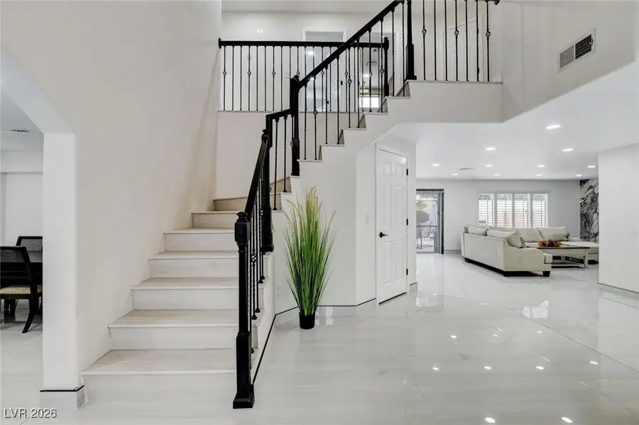 9404 Low Tide Court, Las Vegas, NV 89117 - Image #3