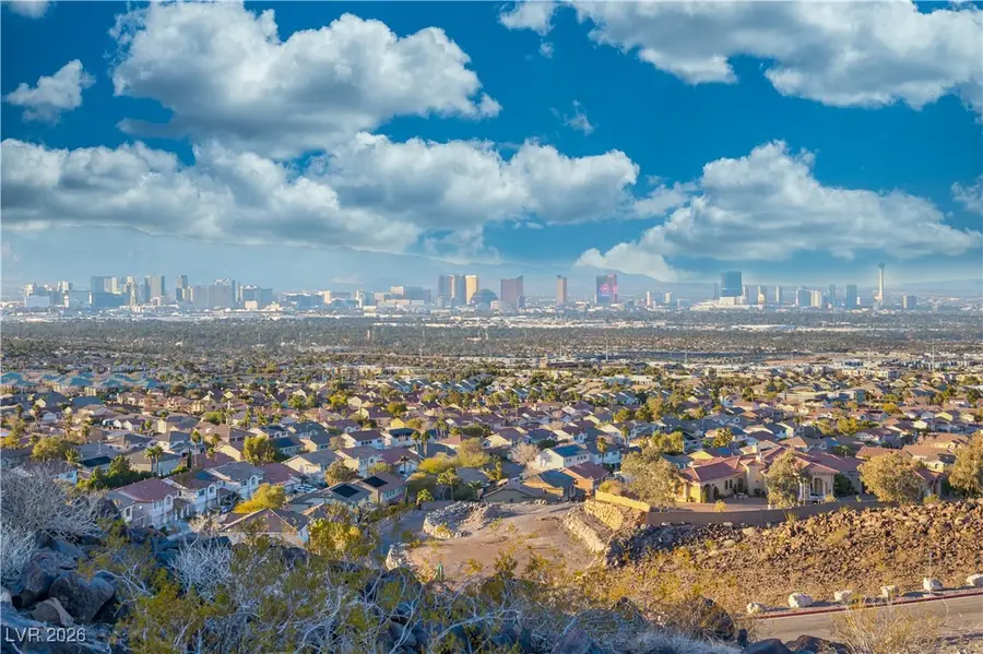 348 Unicorn Hills Drive, Henderson, NV 89012 - Image #2