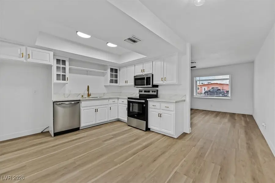 6224 Shawnee Avenue, Las Vegas, NV 89107 - Image #2