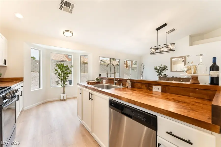 7716 Silver Mallard Avenue, Las Vegas, NV 89131 - Image #3