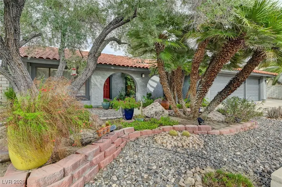 2400 La Solana Way, Las Vegas, NV 89102 - Image #2