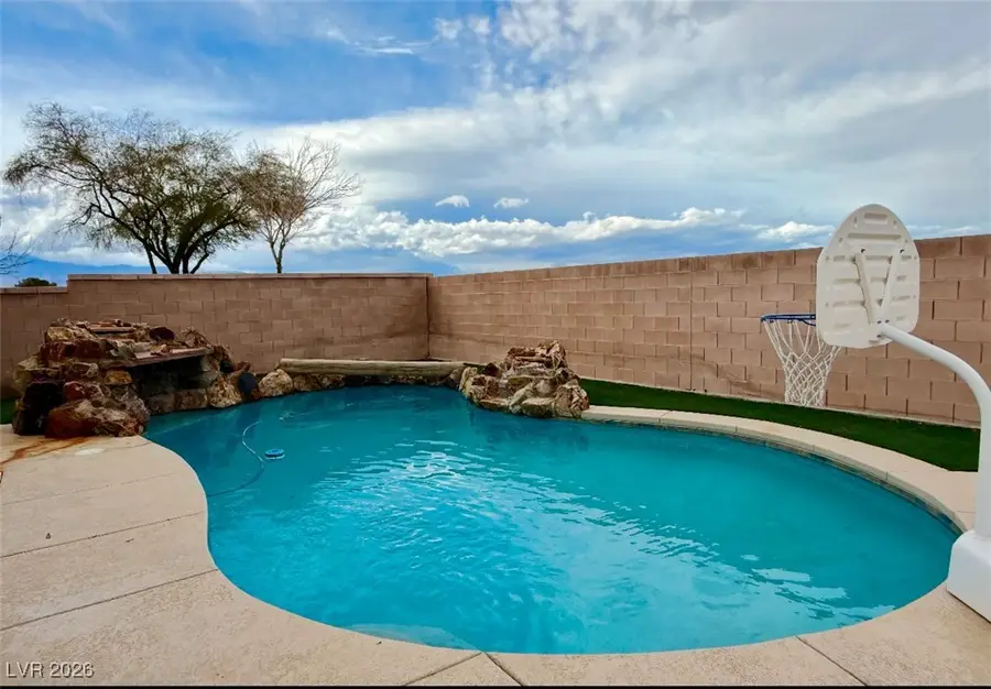 6836 Woodland Vase Court, Las Vegas, NV 89131 - Image #2