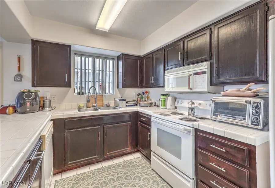2725 S Nellis Boulevard #2074, Las Vegas, NV 89121 - Image #2