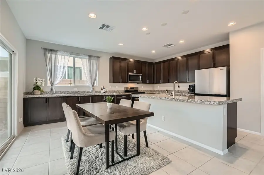 113 Manzanita Falls Avenue, North Las Vegas, NV 89031 - Image #2