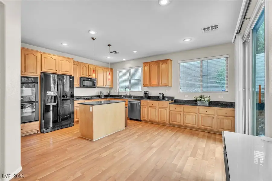 10712 Old Ironsides Avenue, Las Vegas, NV 89166 - Image #2