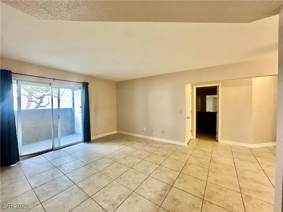 2606 S Durango Drive #170, Las Vegas, NV 89117 - Image #2
