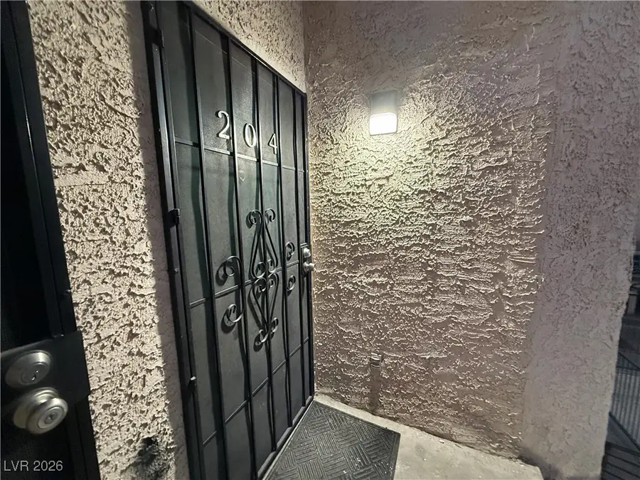460 Elm Drive #204, Las Vegas, NV 89169 - Image #2