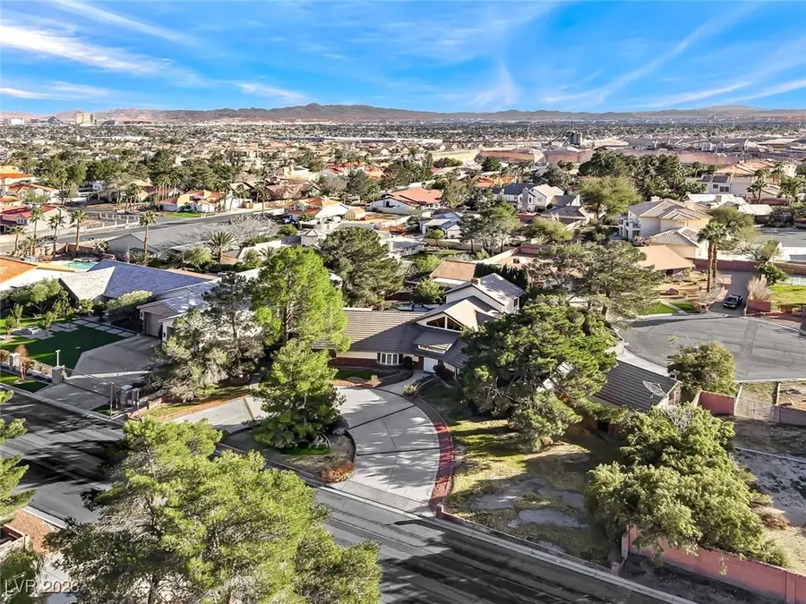 3120 S Pioneer Way, Las Vegas, NV 89117 - Image #3