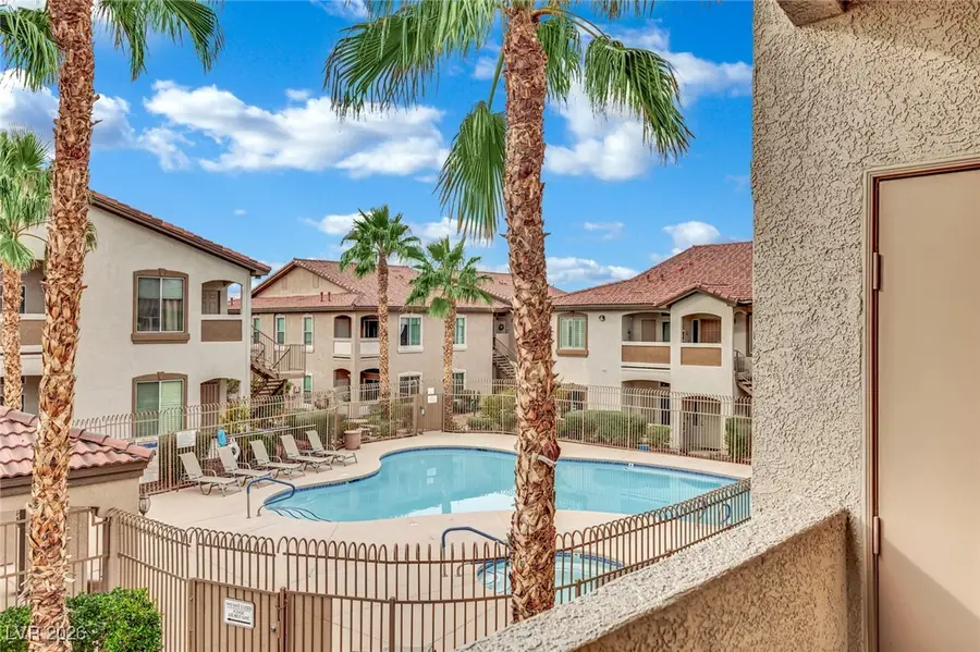 2305 W Horizon Ridge Parkway #2722, Henderson, NV 89052 - Image #3