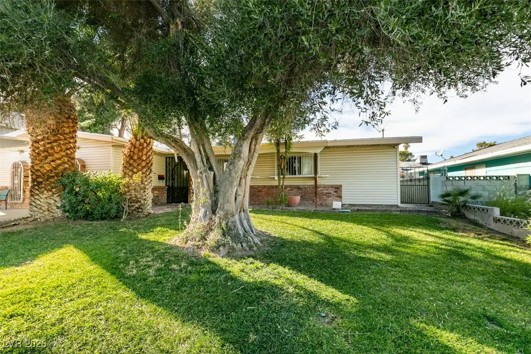 4681 Lancer Way, Las Vegas, NV 89121 - Image #1