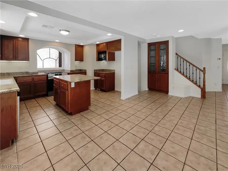 6653 W Camero Avenue, Las Vegas, NV 89139 - Image #2