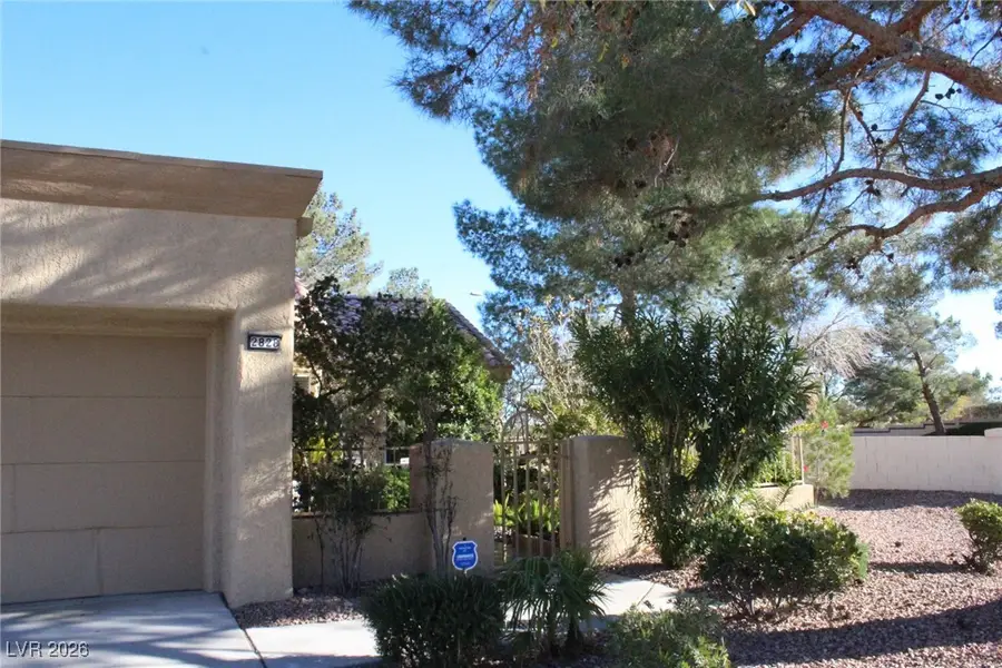 2828 Billy Casper Drive, Las Vegas, NV 89134 - Image #2