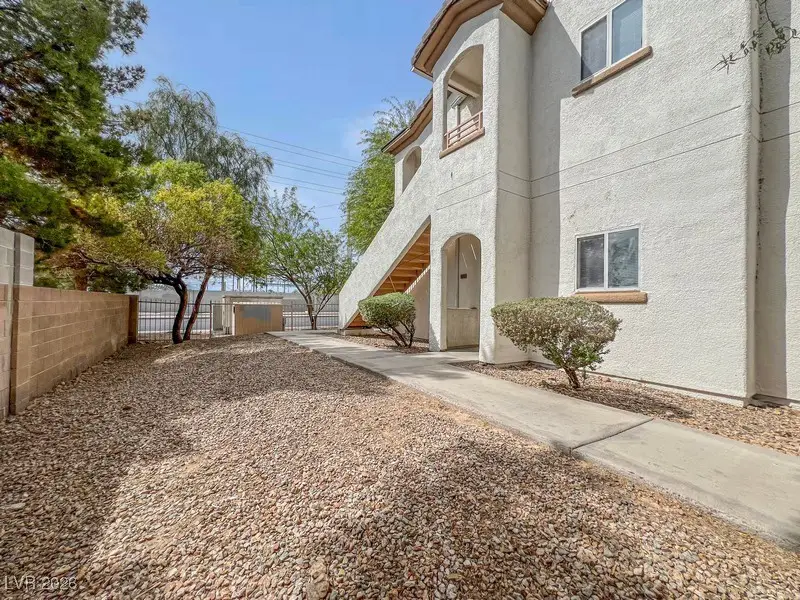 5650 E Sahara Avenue #1011, Las Vegas, NV 89142 - Image #2