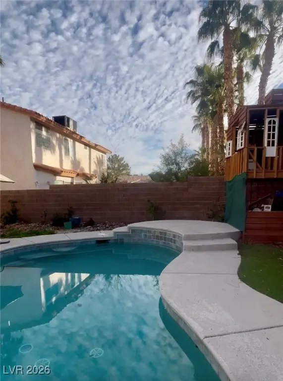 933 Sitting Bull Drive, Henderson, NV 89014