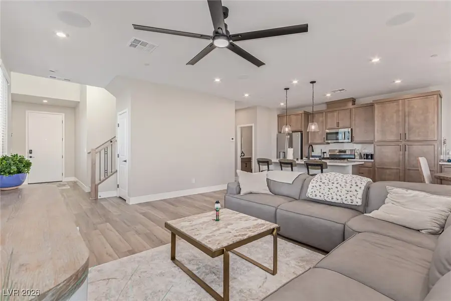 11850 Angle Cliff Avenue, Las Vegas, NV 89138 - Image #3