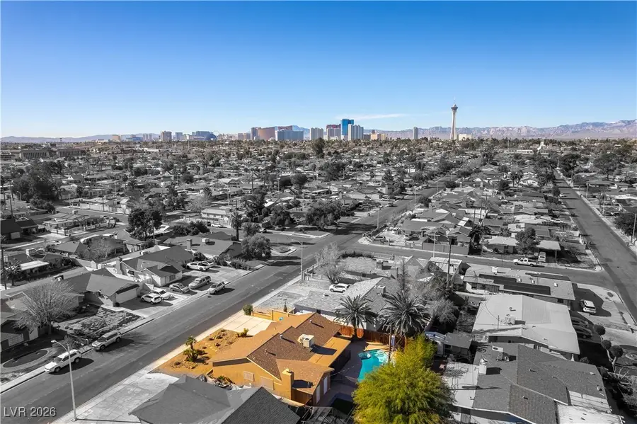 2009 E Oakey Boulevard, Las Vegas, NV 89104 - Image #3