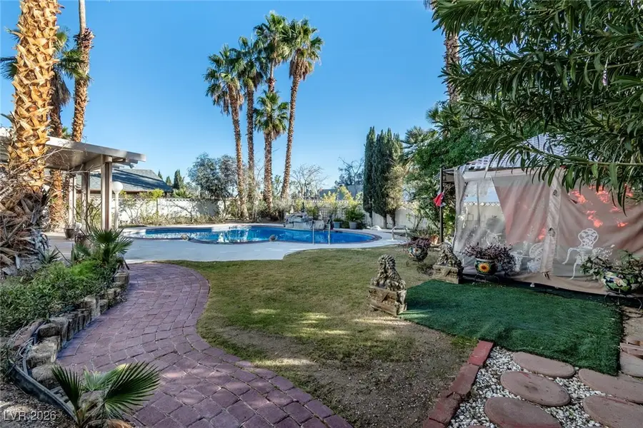 6209 Peppermill Drive, Las Vegas, NV 89146 - Image #2