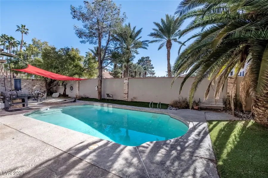 7105 Dalegrove Drive, Las Vegas, NV 89129 - Image #2