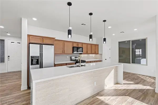 5633 Keystone Crest Street, North Las Vegas, NV 89081