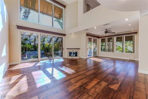 8283 Turtle Creek Circle, Las Vegas, NV 89113