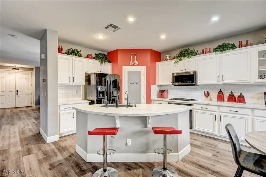 7821 Red Leaf Drive, Las Vegas, NV 89131 - Image #3