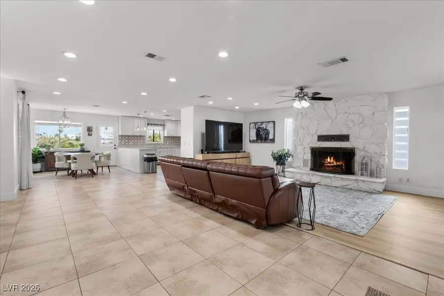 2254 Red Rock Street, Las Vegas, NV 89146 - Image #3