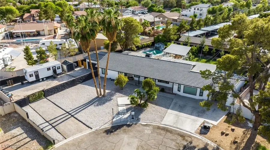 3021 Woods Drive, Las Vegas, NV 89108 - Image #2